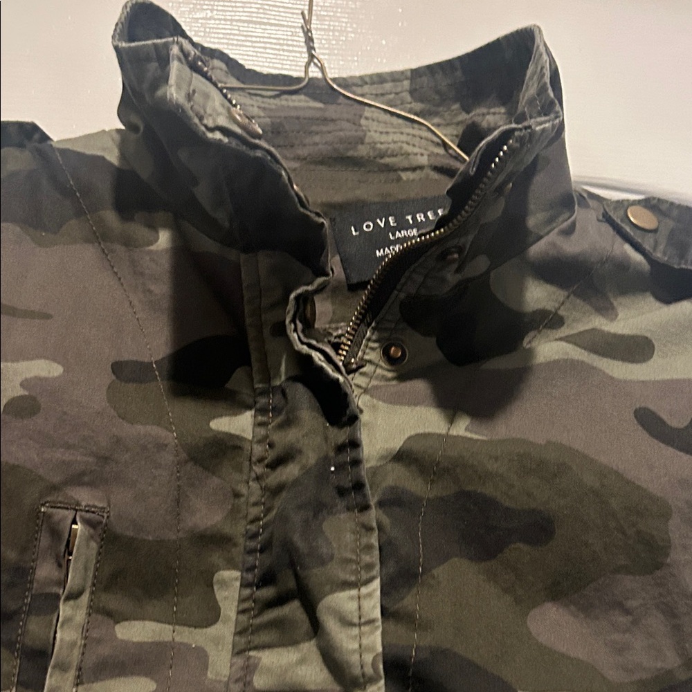 Love Tree Women's Camouflage Jacket - Picture 4 of 9